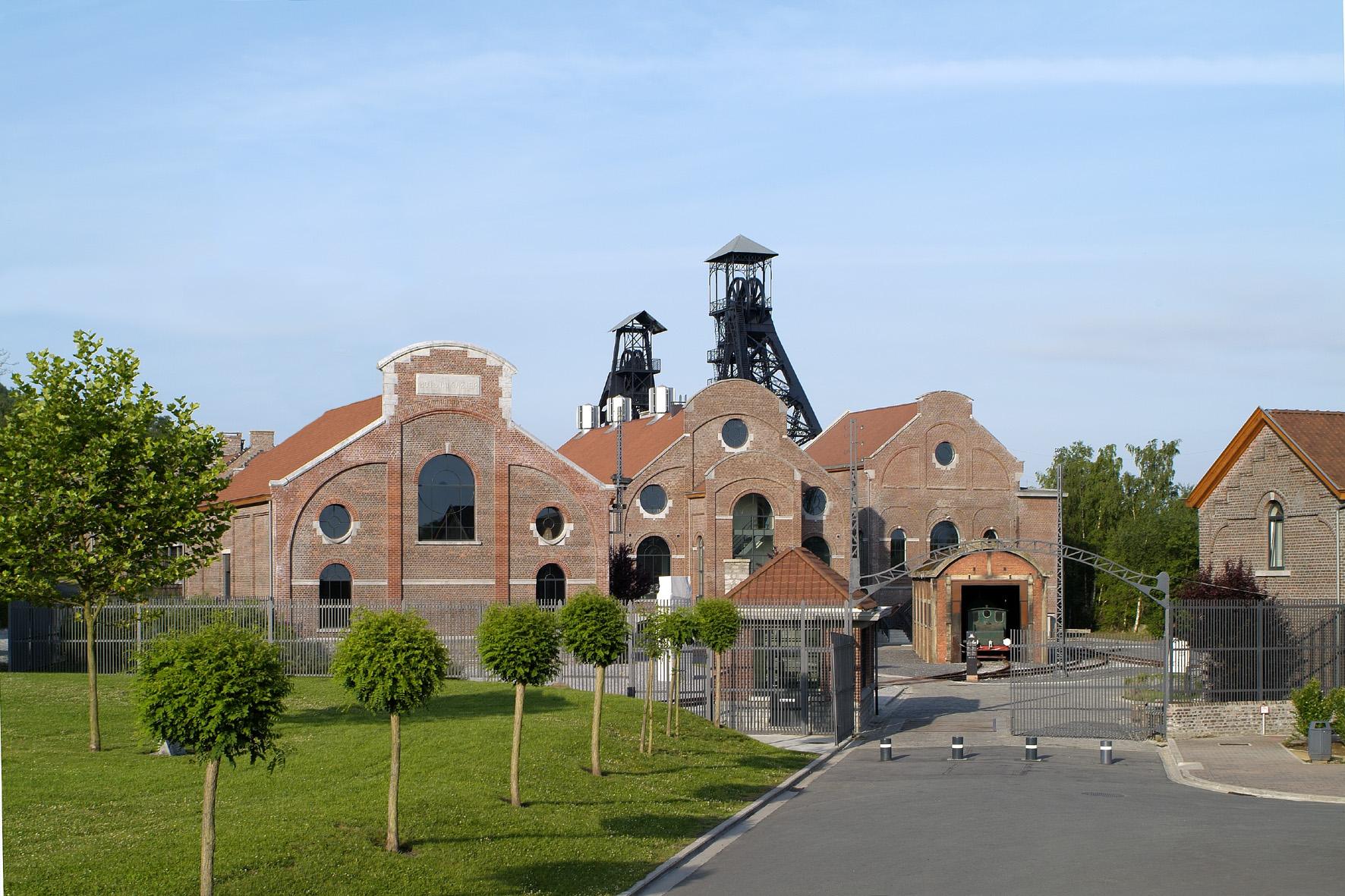 Vue depuis l'entrée du site minier du Bois du Cazier à Marcinelle.